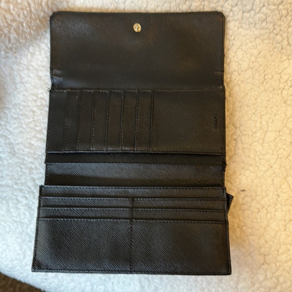 DKNY Wallet in good condition. Please see all photos. Damage on inside flap. - Picture 5 of 7